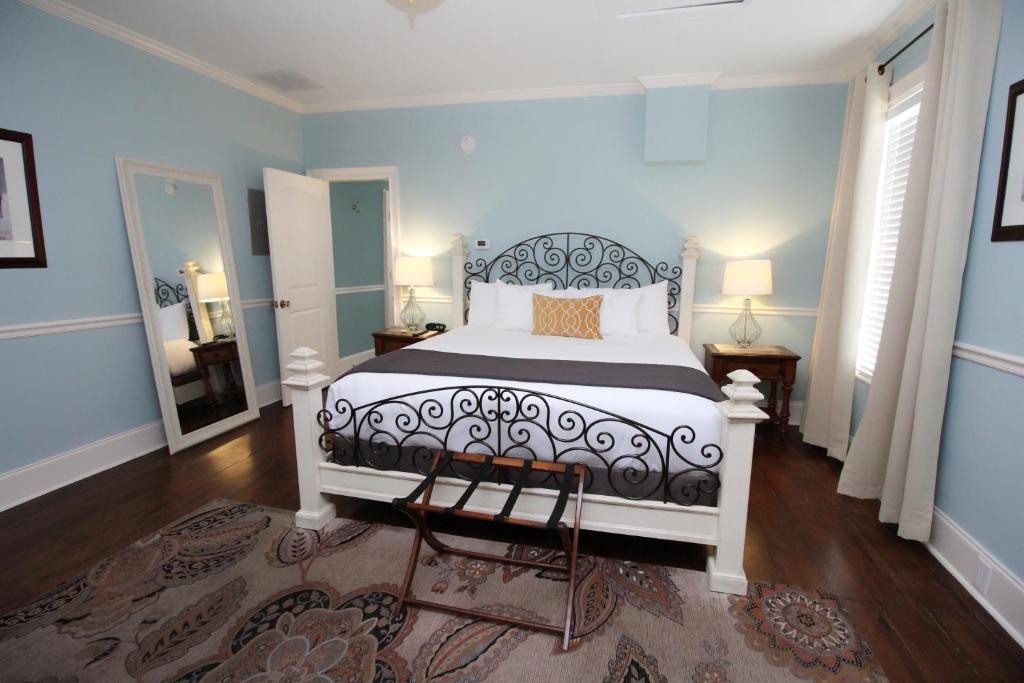 The Dahlonega Square Hotel & Villas (Dahlonega) 