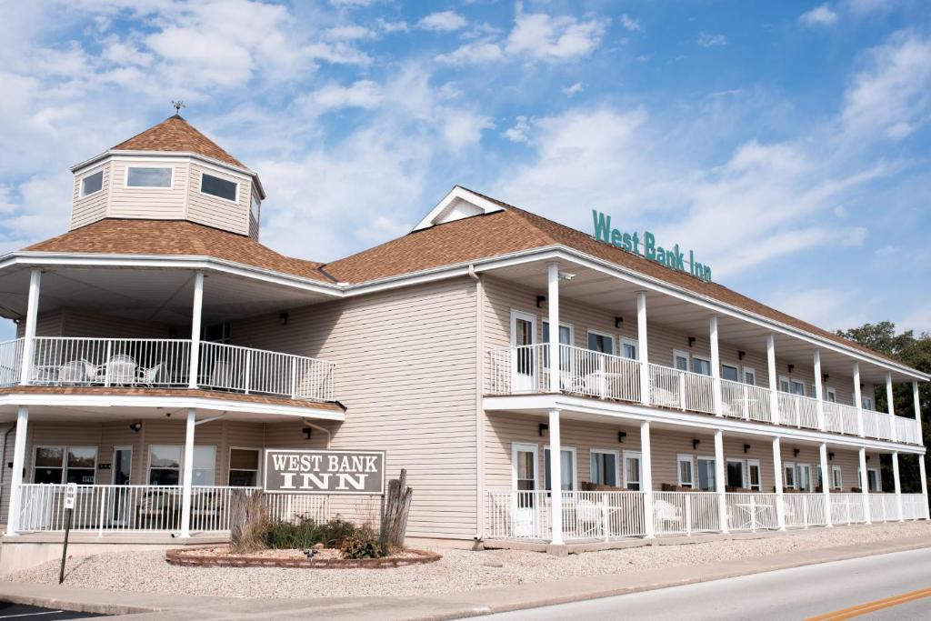 West Bank Inn (Celina) 